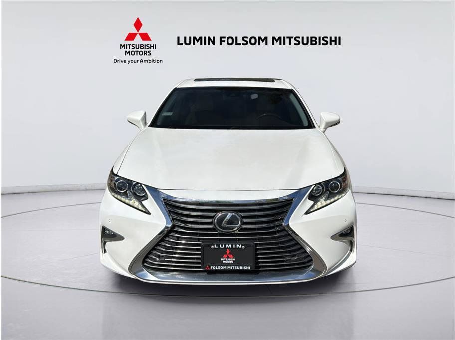 Used 2016 Lexus ES 350 w/ Luxury Package w/Wood Trim FWD image 8