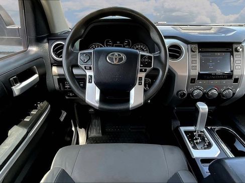Used 2018 Toyota Tundra SR5 w/ SR5 Upgrade Package AWD/4WD image 11