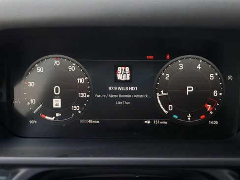 Used 2025 Land Rover Defender 130 X-Dynamic SE image 14