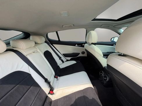 Used 2019 Kia Stinger w/ Sun & Sound Package AWD/4WD image 34