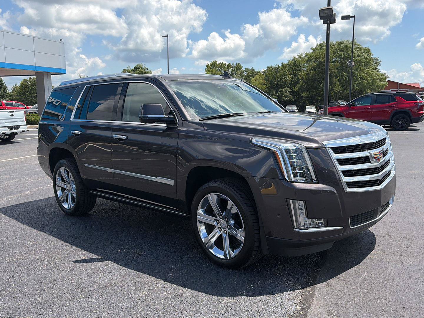 Used 2017 Cadillac Escalade Premium Luxury AWD/4WD image 7