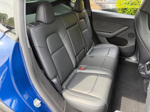 Used 2024 Tesla Model Y Long Range image 39