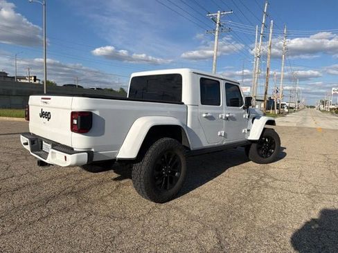 Used 2023 Jeep Gladiator Overland AWD/4WD image 5
