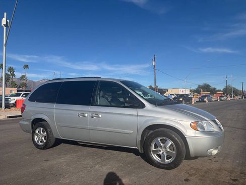 Used 2007 Dodge Grand Caravan SXT image 10
