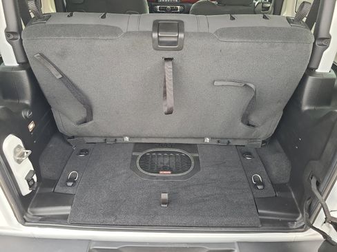 Used 2021 Jeep Wrangler Rubicon image 27