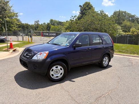 Used 2005 Honda CR-V LX image 5