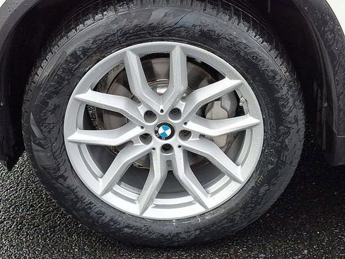 Certified 2022 BMW X5 xDrive40i image 8