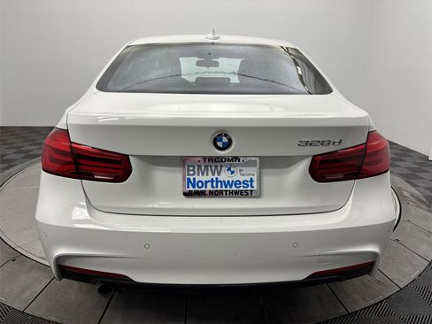 Used 2017 BMW 328d Sedan w/ M Sport Package image 15