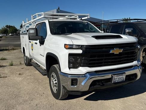 Used 2024 Chevrolet Silverado 2500 W/T w/ WT Convenience Package RWD image 2