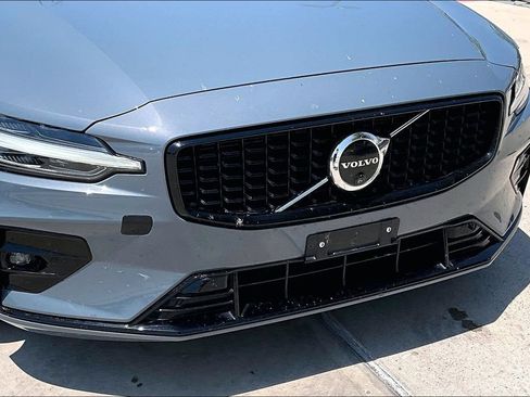 Used 2024 Volvo S60 B5 Plus AWD/4WD image 33