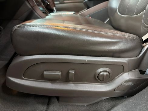 Used 2014 Buick Enclave Leather w/ Trailering Provision Package FWD image 40