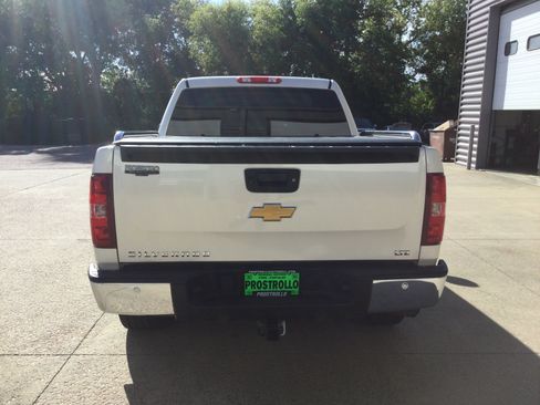 Used 2013 Chevrolet Silverado 1500 LTZ w/ LTZ White Diamond Edition AWD/4WD image 4