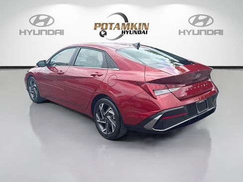 Certified 2025 Hyundai Elantra SEL FWD image 7