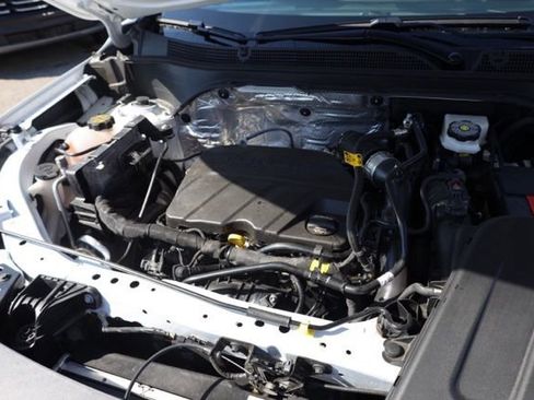 Certified 2025 Chevrolet Trax LS image 37