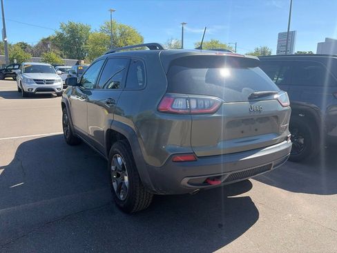 Used 2019 Jeep Cherokee Trailhawk AWD/4WD image 6