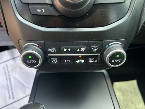 Used 2017 Acura RDX w/ AcuraWatch Plus Package FWD image 20