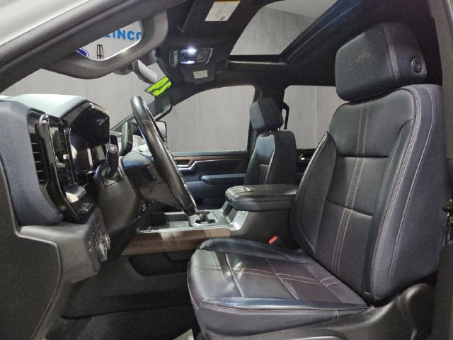Used 2024 Chevrolet Silverado 2500 High Country w/ High Country Premium Package AWD/4WD image 10