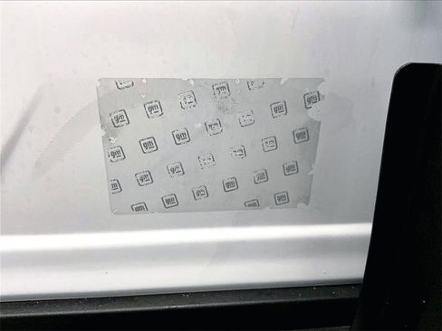 Used 2023 Chevrolet Traverse RS image 35