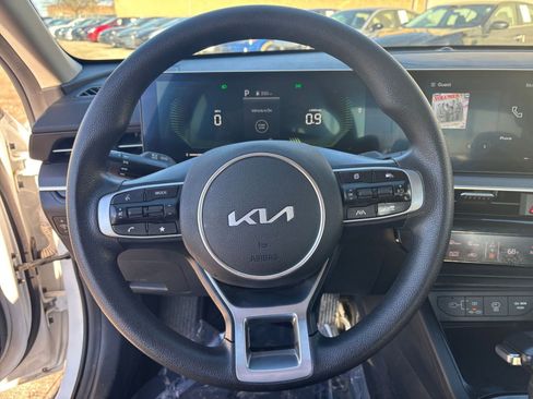 Used 2025 Kia K5 LXS image 28