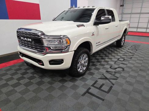 Used 2020 RAM 2500 Limited image 3