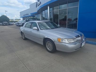 Used 1999 Lincoln Town Car Cartier