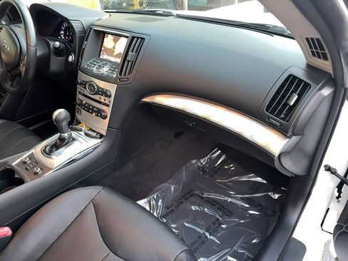 Used 2013 INFINITI G37 x Coupe w/ Premium Pkg image 21