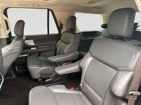 Used 2025 Ford Expedition Active AWD/4WD image 14