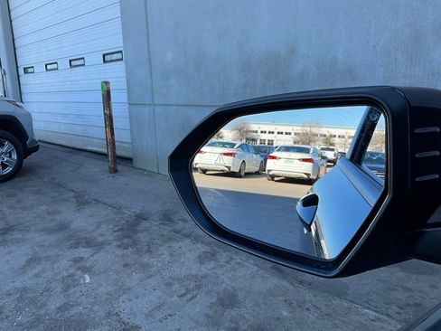 Used 2025 Hyundai Kona SEL image 19