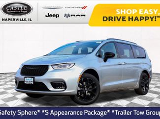 New 2026 Chrysler Pacifica Limited video 1