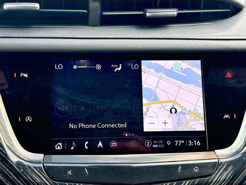 Used 2025 Cadillac XT6 Premium Luxury image 14