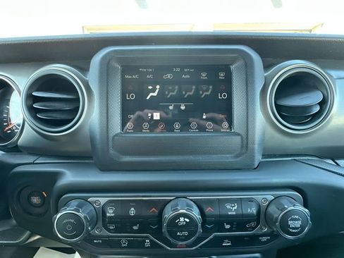Used 2023 Jeep Wrangler Unlimited Sport AWD/4WD image 20