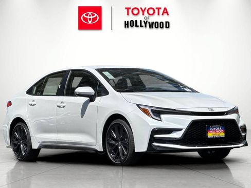 New 2026 Toyota Corolla SE FWD image 2