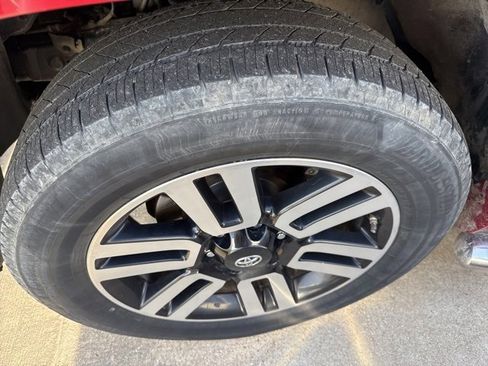 Used 2016 Toyota 4Runner Limited image 2