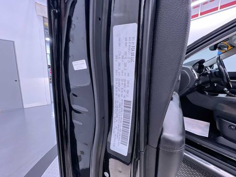 Used 2020 Dodge Durango SXT AWD/4WD image 43