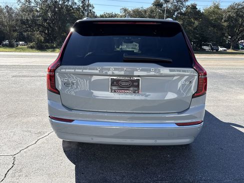 New 2026 Volvo XC90 B6 Plus w/ Protection Package Premier AWD/4WD image 4