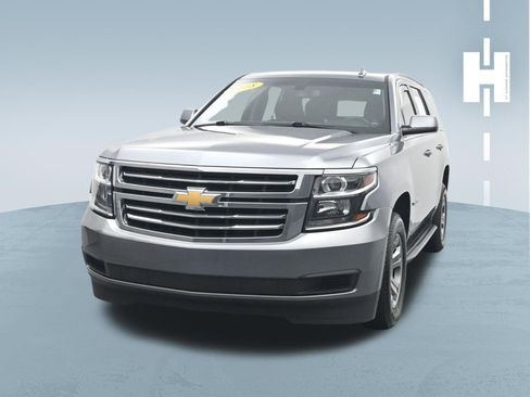Used 2019 Chevrolet Tahoe LS RWD image 2
