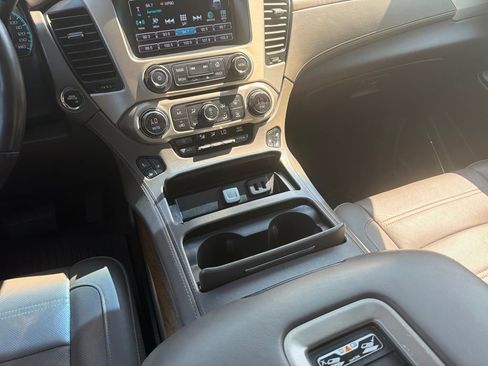 Used 2019 GMC Yukon Denali w/ Denali Ultimate Package AWD/4WD image 16