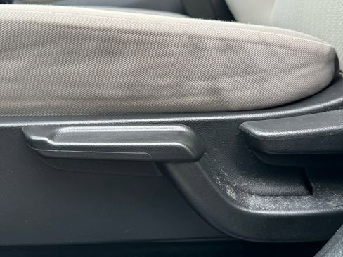 Used 2017 Honda HR-V LX image 19