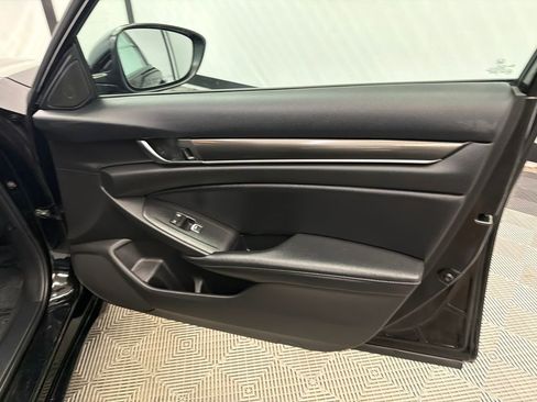 Used 2022 Honda Accord Sport image 15