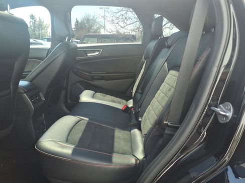 Used 2024 Ford Edge ST-Line image 9