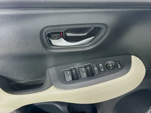 Used 2024 Honda HR-V LX image 17