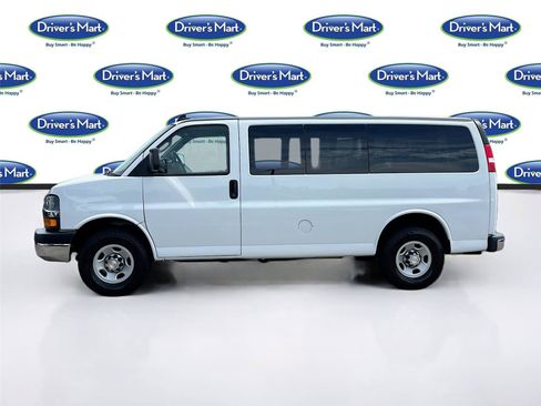 Used 2020 Chevrolet Express 3500 LT w/ LT Preferred Equipment Group RWD image 4