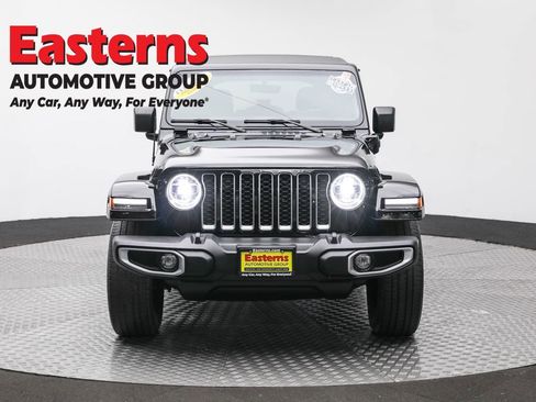 Used 2021 Jeep Wrangler Unlimited Sahara w/ Cold Weather Group AWD/4WD image 2