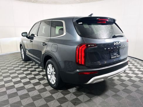 Used 2022 Kia Telluride LX FWD image 5