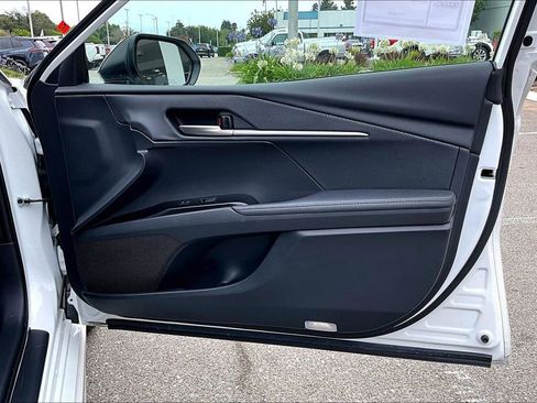 Used 2025 Toyota Camry XSE FWD image 28