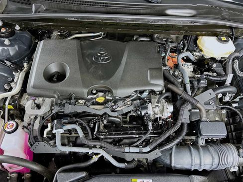 Used 2025 Toyota Camry LE FWD image 28