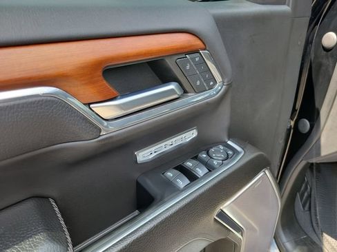 Used 2022 GMC Sierra 1500 Denali AWD/4WD image 16