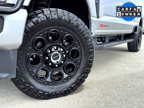 Used 2024 Ford F250 Lariat w/ Black Appearance Package image 2