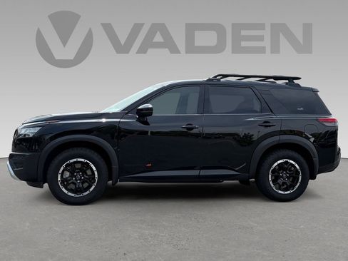 Used 2025 Nissan Pathfinder Rock Creek AWD/4WD image 9