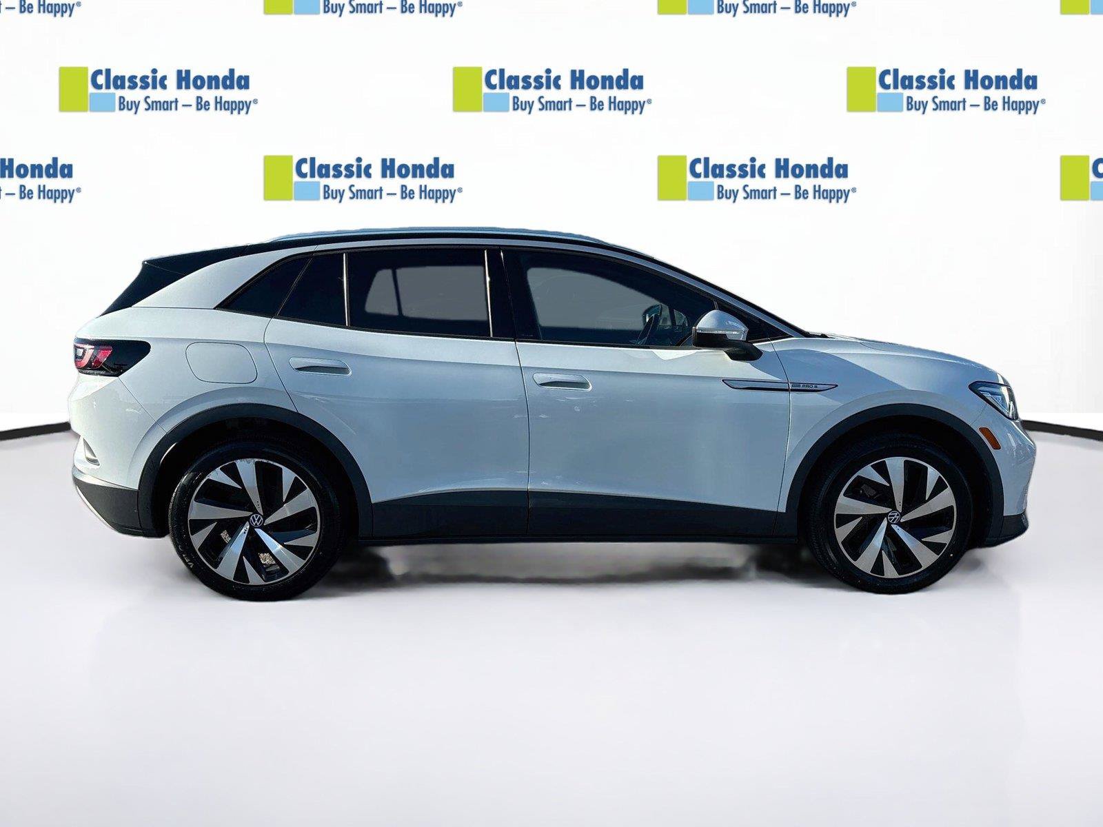 Used 2021 Volkswagen ID.4 Pro S w/ Gradient Package AWD/4WD image 9